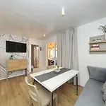 Park Soline Mobile Homes キャンプ場