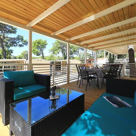 キャンプ場 Park Soline Mobile Homes 4*