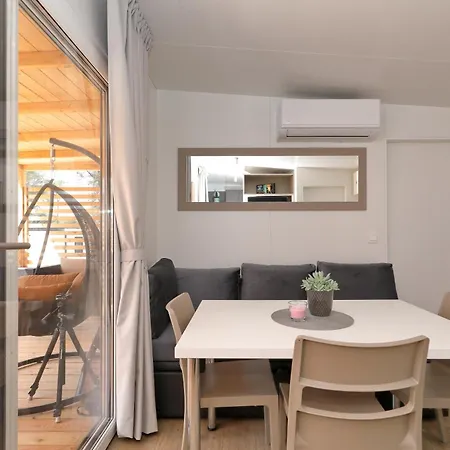 キャンプ場 Park Soline Mobile Homes ビオグラード・ナ・モル